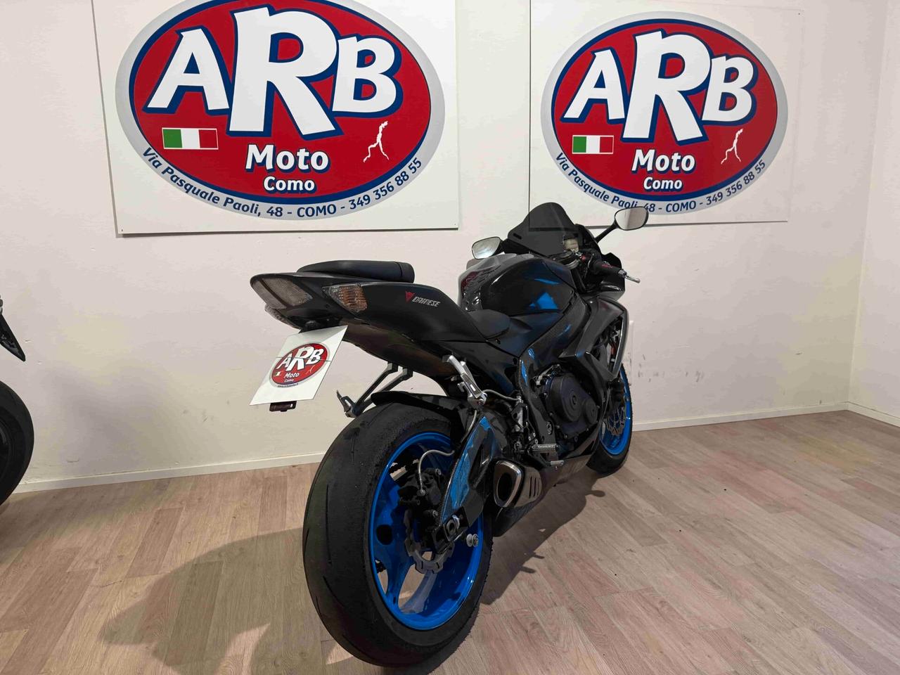 Suzuki GSX R 750