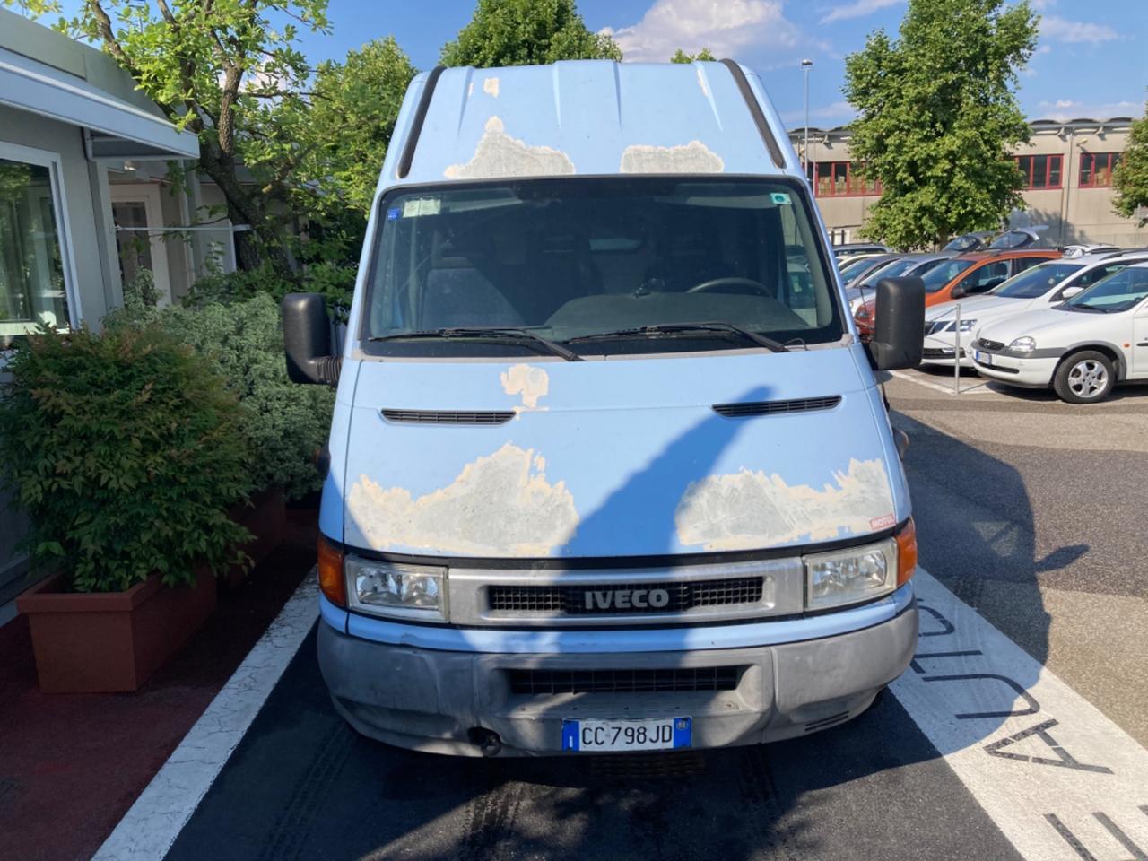 IVECO DAILY 2.3 UNIJET (TETTO ALTO) 3 POSTI