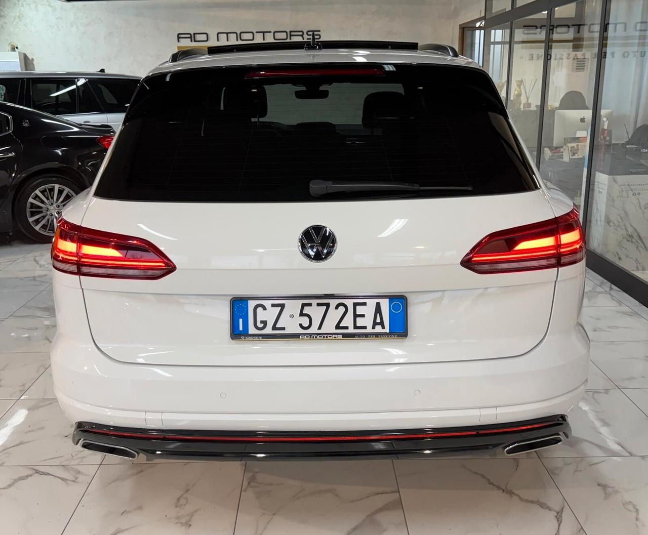 Volkswagen Touareg R-line+Tetto+Pelle+4sterzanti