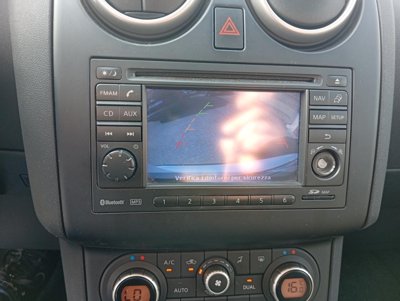 Nissan Qashqai 2.0 dCi DPF Tekna 4x4