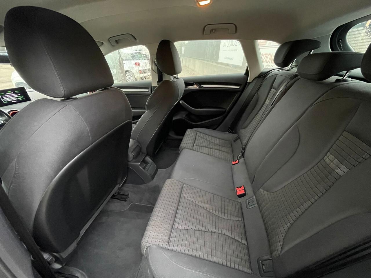 Audi A3 1.6 TDI AUTOMATICA 7M