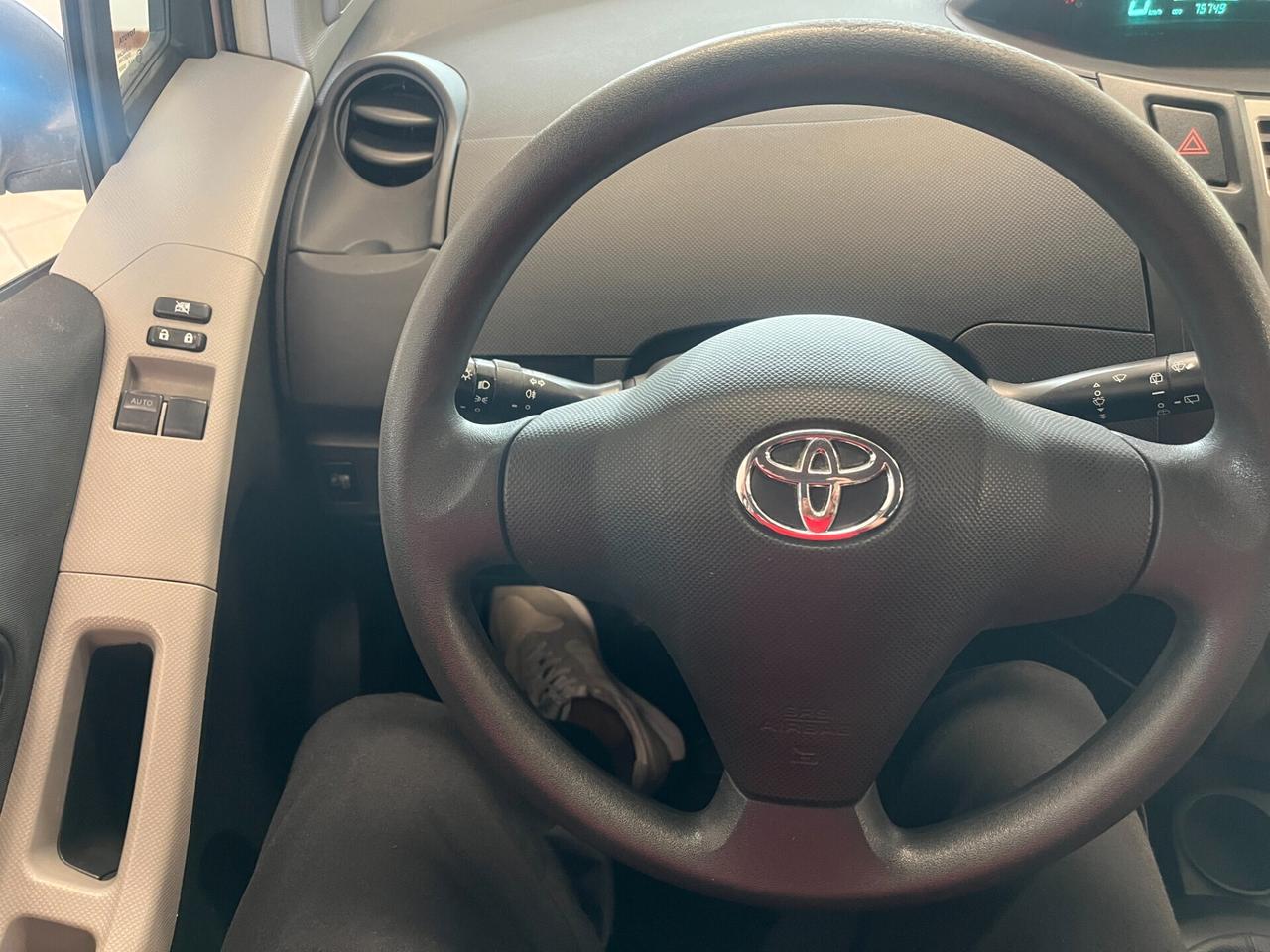 Toyota Yaris 1.0 3 porte