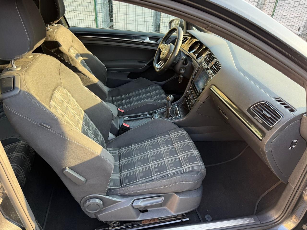 Volkswagen Golf GTD 2.0 TDI 3p. BlueMotion Technology