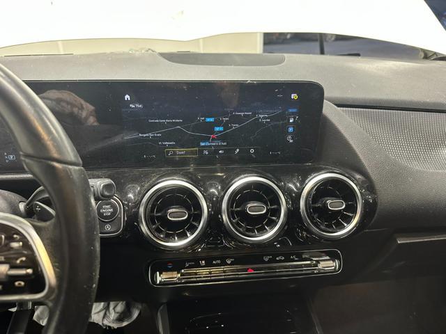 MERCEDES-BENZ GLA 200 EXECUTIVE