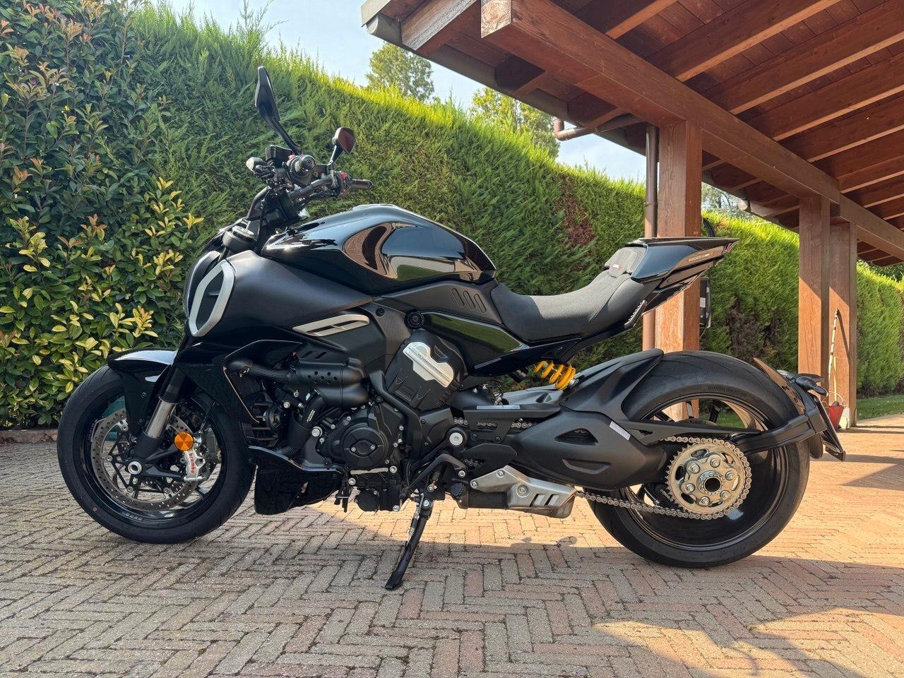Ducati Diavel V4