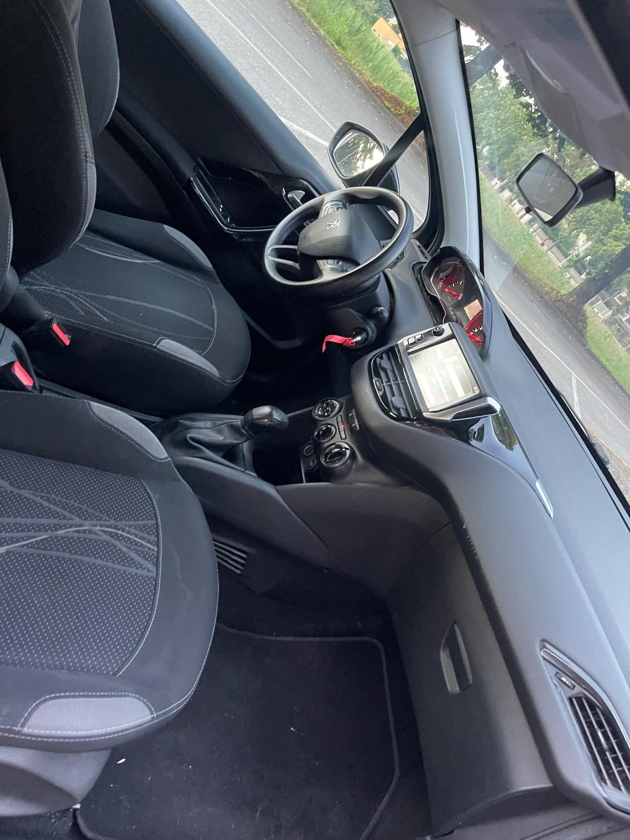 Peugeot 208 1.0 VTi 68 CV 3 porte Access
