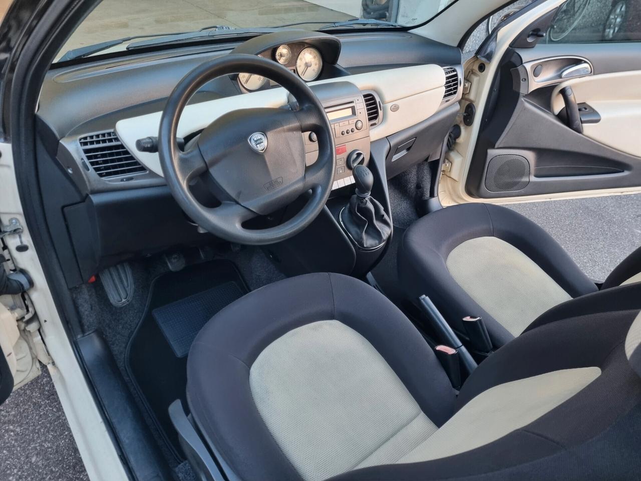 Lancia Ypsilon 1.2 Benzina, unica proprietaria, tetto apribile, garanzia!