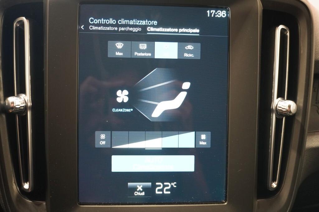 VOLVO XC40 1.5 T2 129CV 6M. ESSENTIAL ( FARI LED - COCKPIT - CRUISE - NAVI - MIRROR - SENSORI POST. - TELECAMERA POST. - CERCHI 17 )