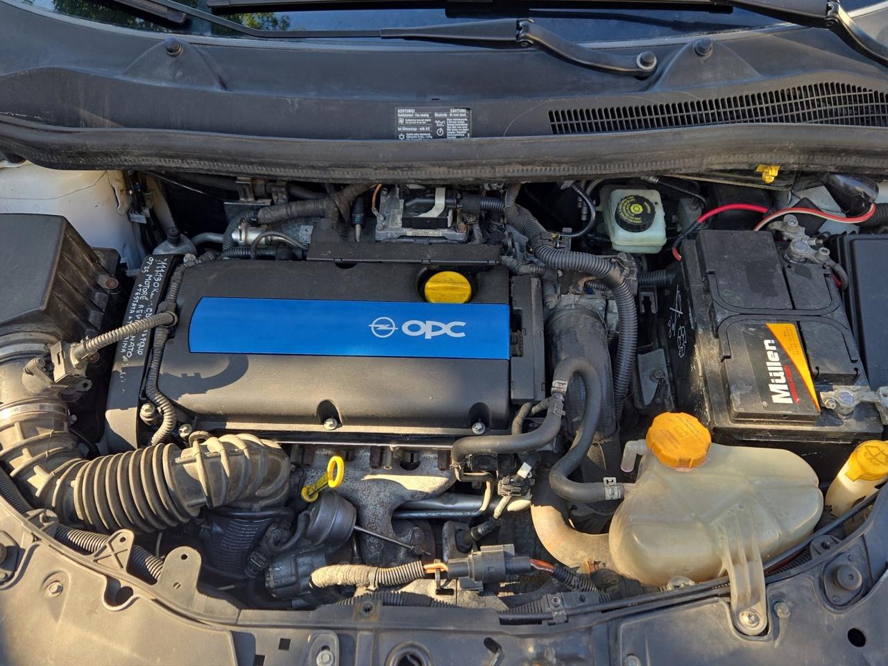 Opel Corsa 1.6 T 192CV 3 porte OPC