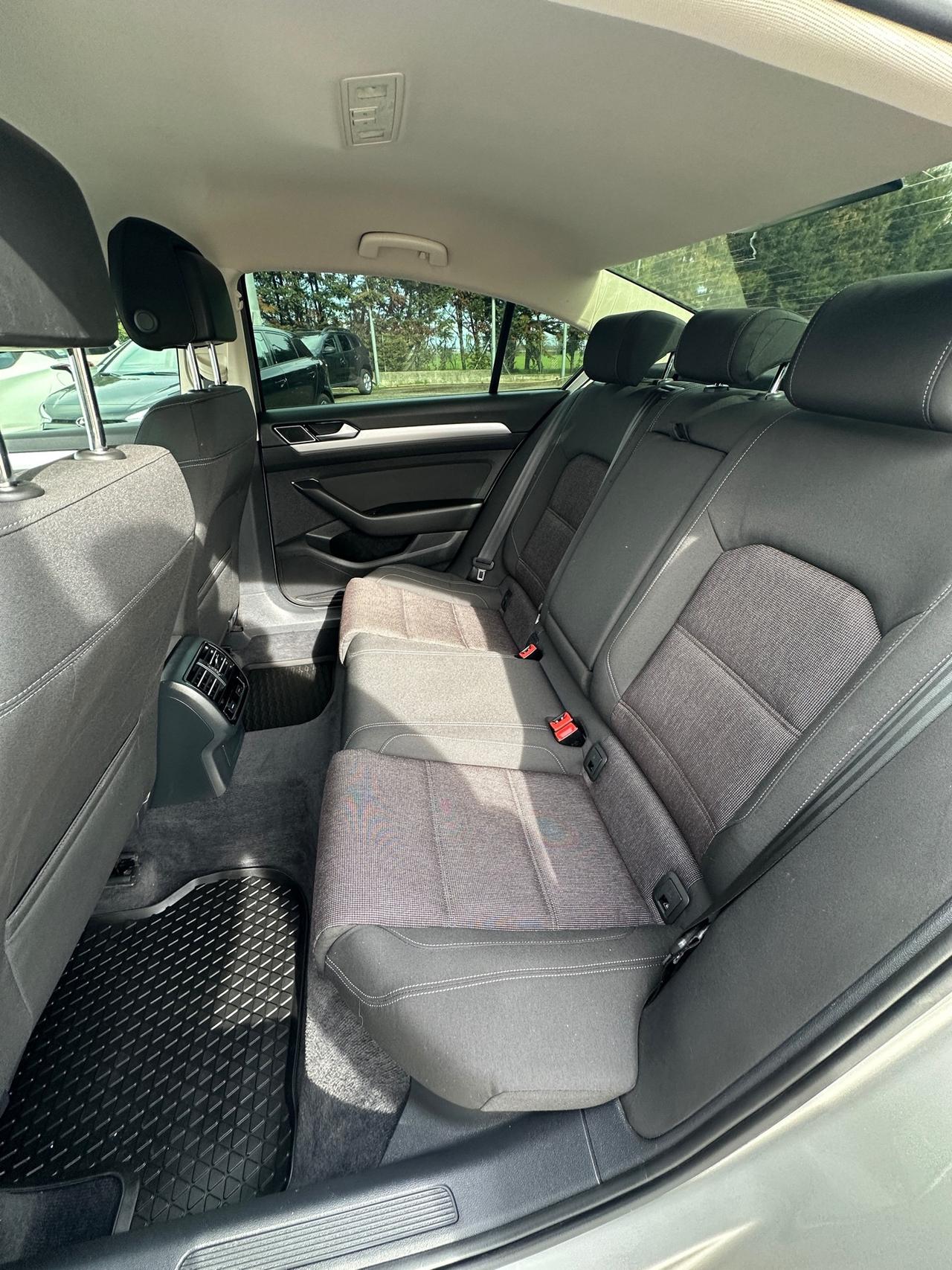 Volkswagen Passat Businessline 1.6 TDI BlueMotion Technology - 2015