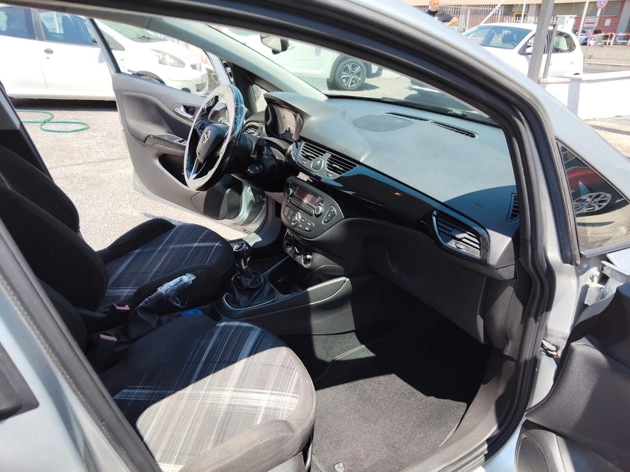 Opel Corsa 1.4 90CV GPL Tech 5 porte b-Color