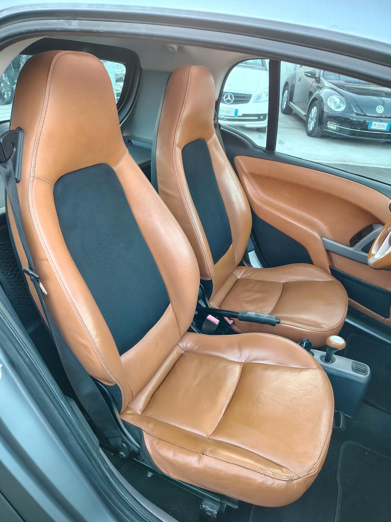 Smart ForTwo 1000 52 kW coupé limited two