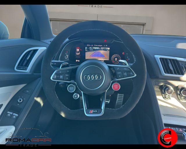 AUDI R8 Coupé V10 RWD S tronic performance