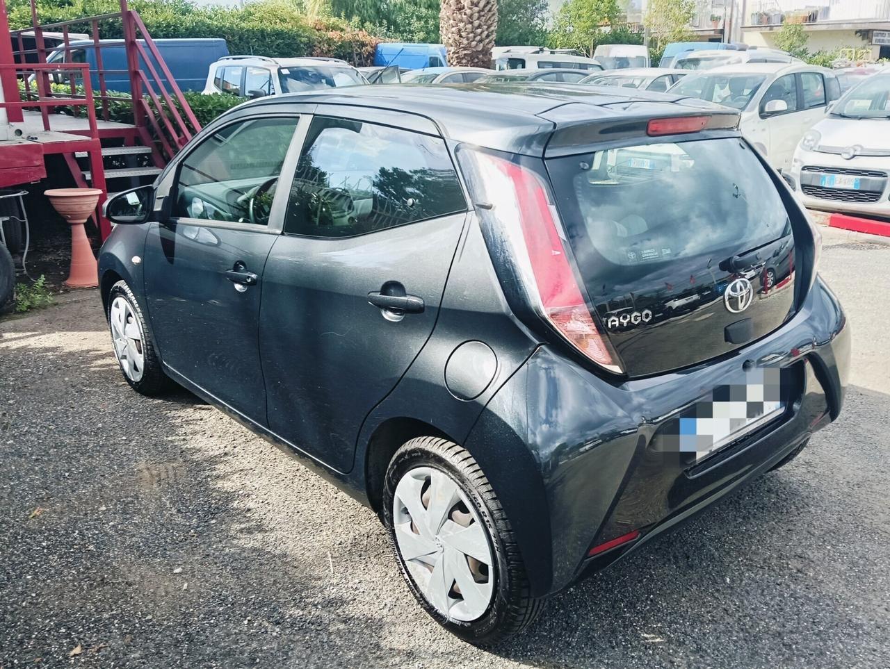 Toyota Aygo 1.0 VVT-i 72 CV 5 porte x-cool