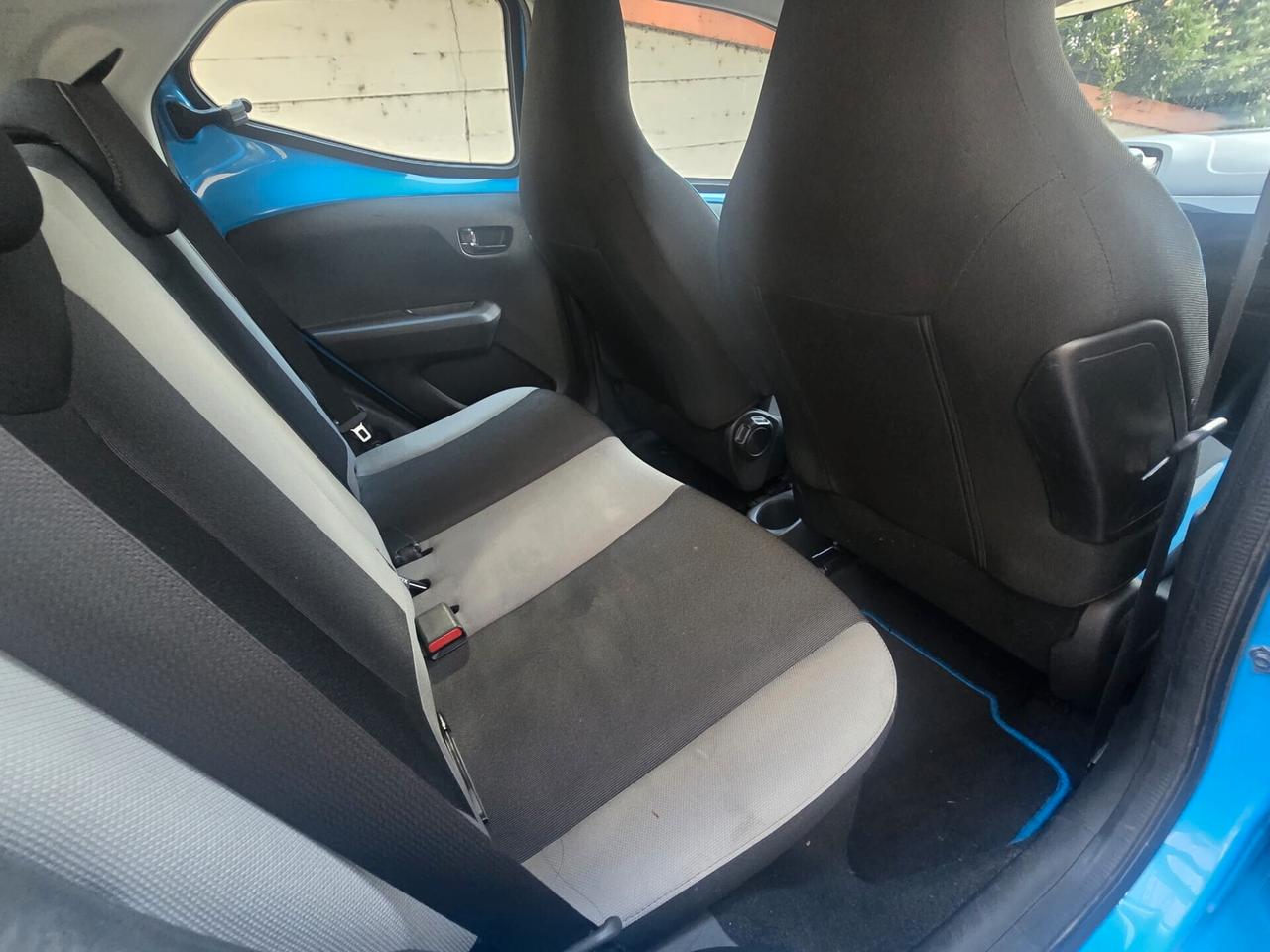 Toyota Aygo 1.0 VVT-i 69 CV 3 porte x-play MMT - FRIZIONE NUOVA...!!!!!
