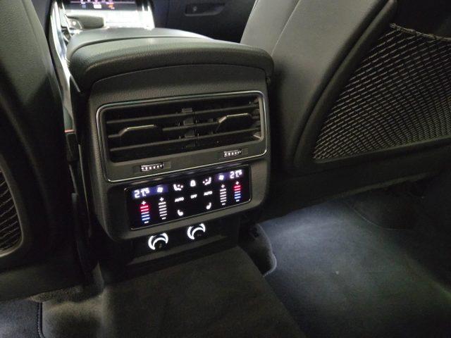 AUDI Q8 55 TFSI quattro Sline IVA ESPOSTA
