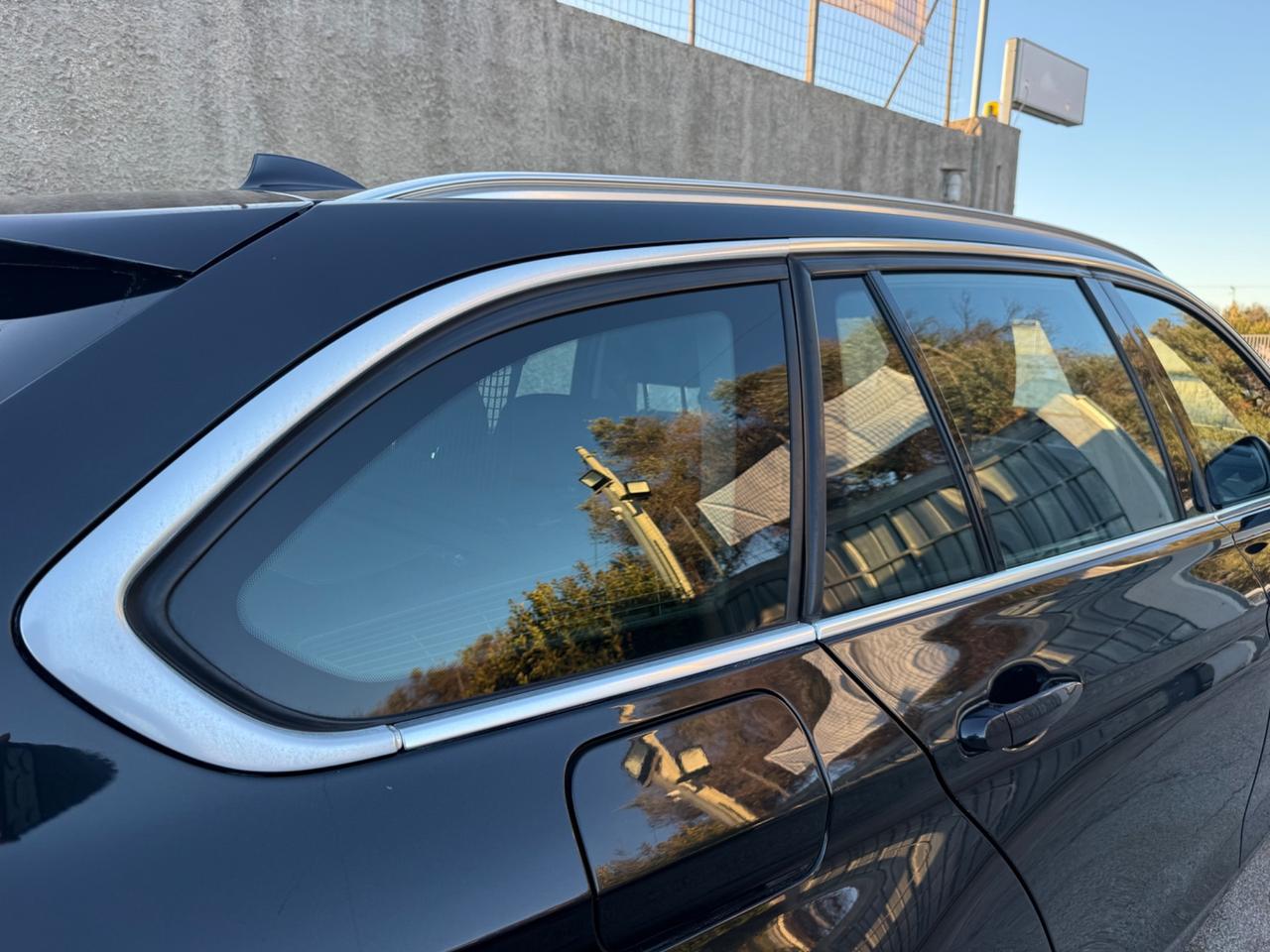 BMW 318d Touring Luxury,Navi,Bluetooth,Climatronic,Led+Xeno,ecc.
