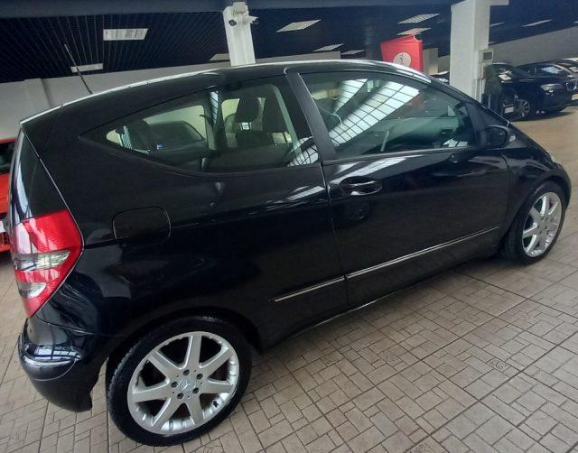 MERCEDES-BENZ A 200 CDI Coupé Avantgarde