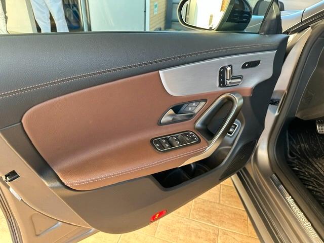 Mercedes-benz CLA 200 Premium