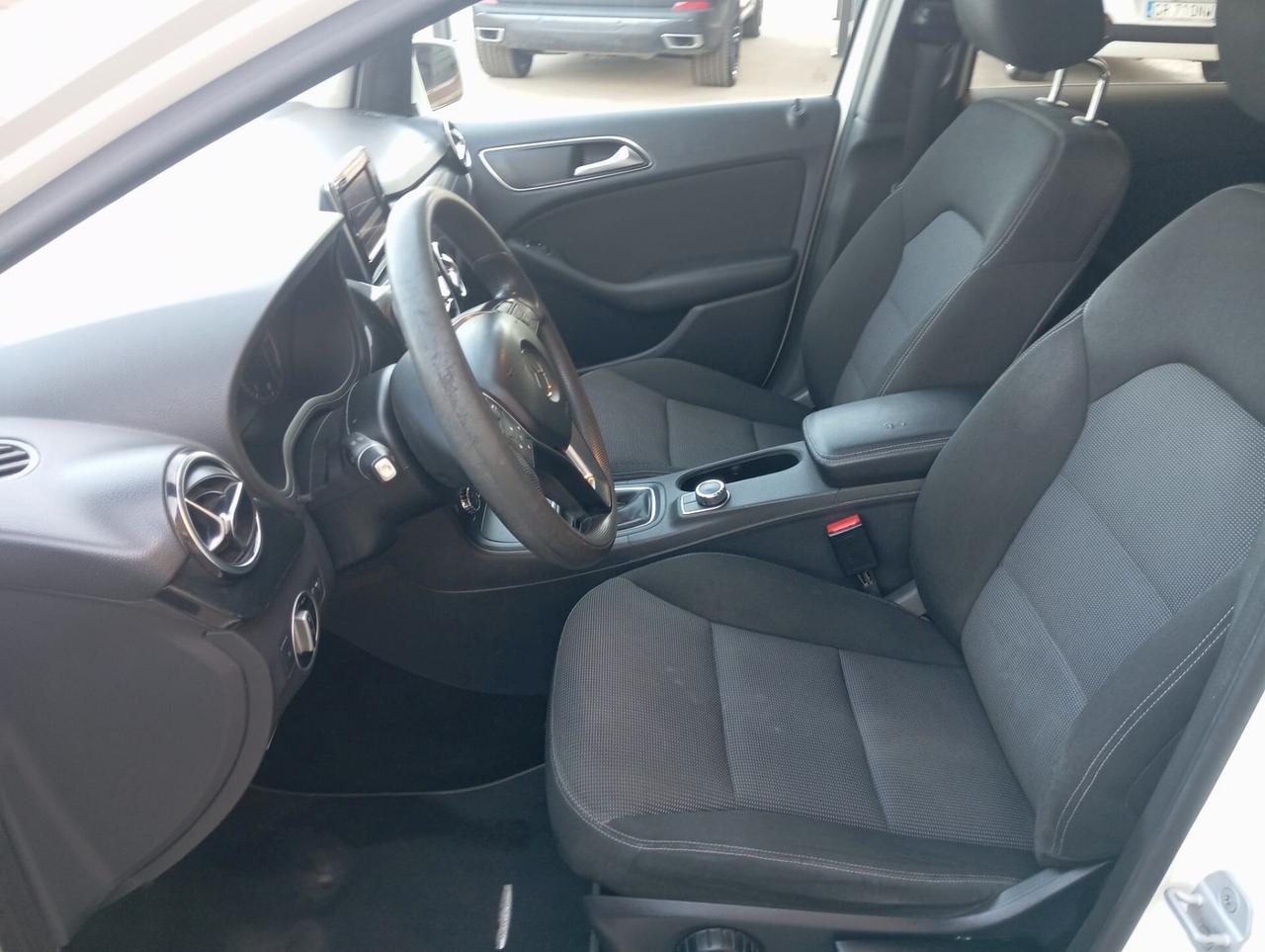 Mercedes-benz B 200 CDI BlueEFFICIENCY Executive