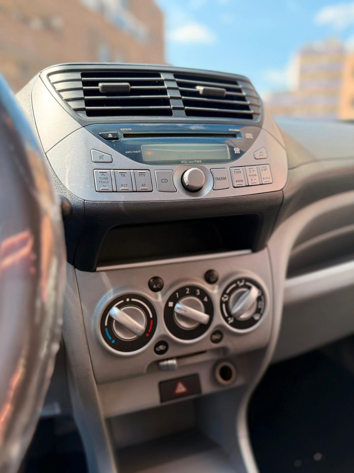 Nissan Pixo 1.0 5 porte Acenta