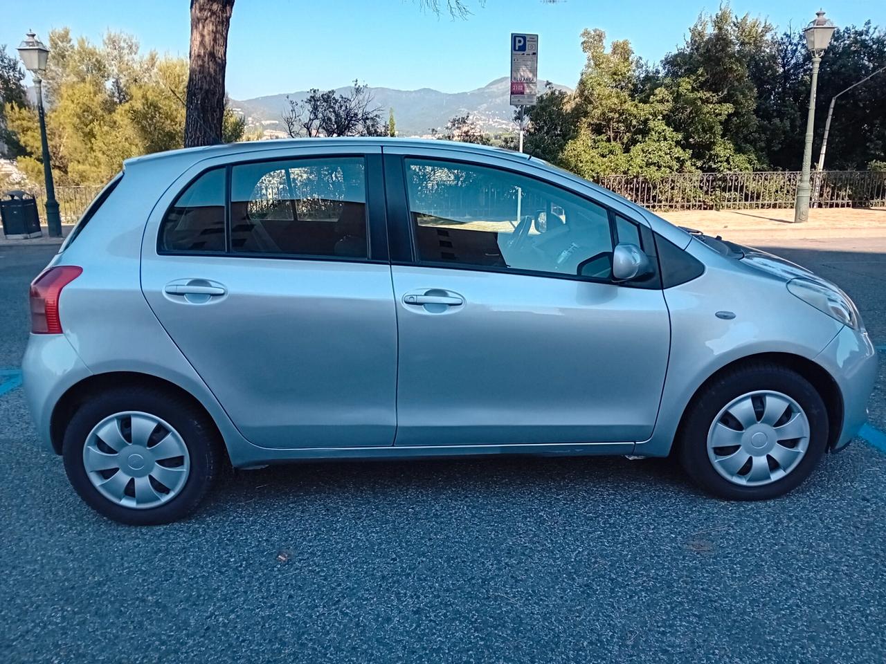 Toyota Yaris 1.3 5 porte