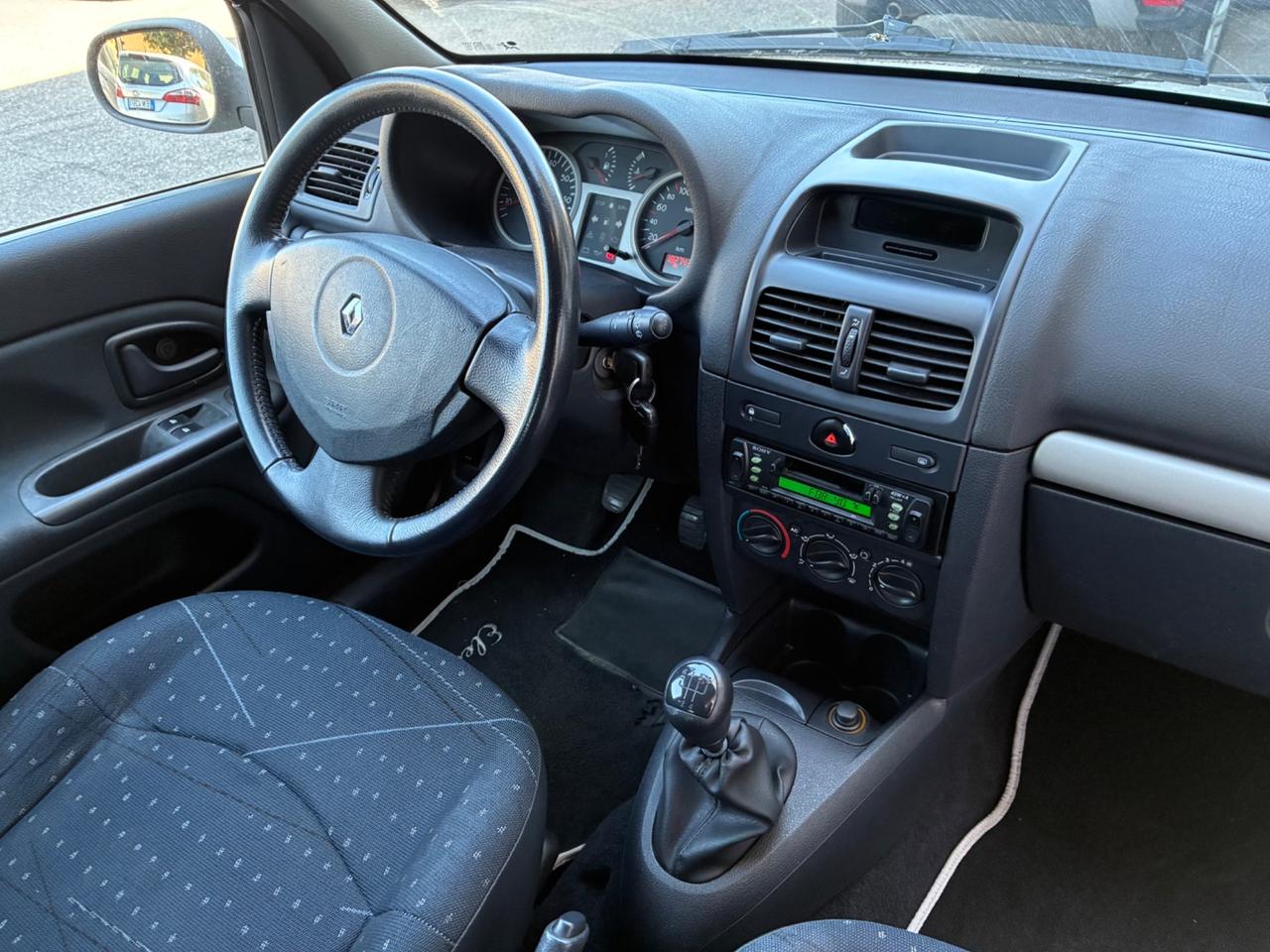 Renault Clio 1.2 3p 16v OK Neo Patentati