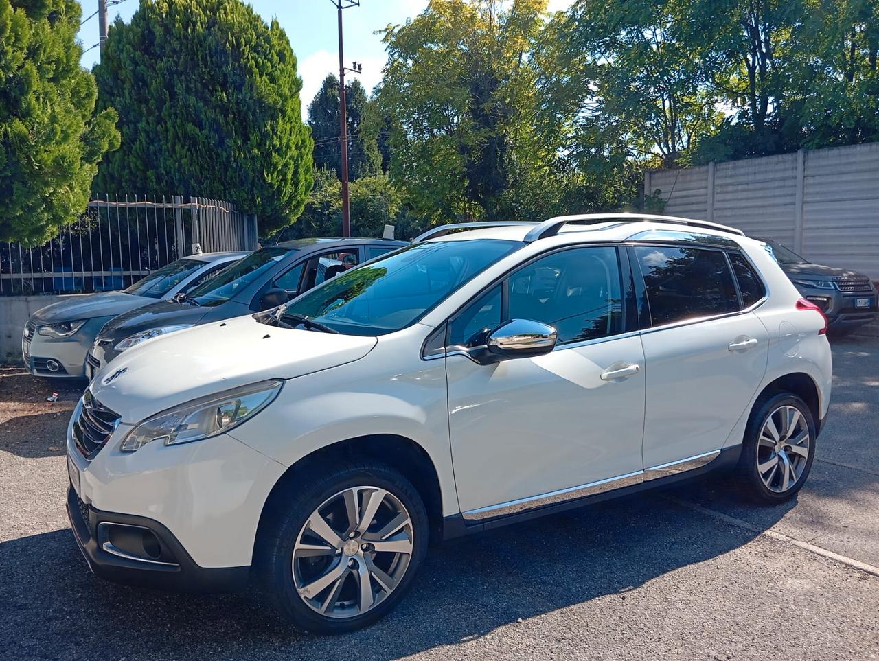 Peugeot 2008 1.6 e-HDi 115 CV Stop&Start Allure