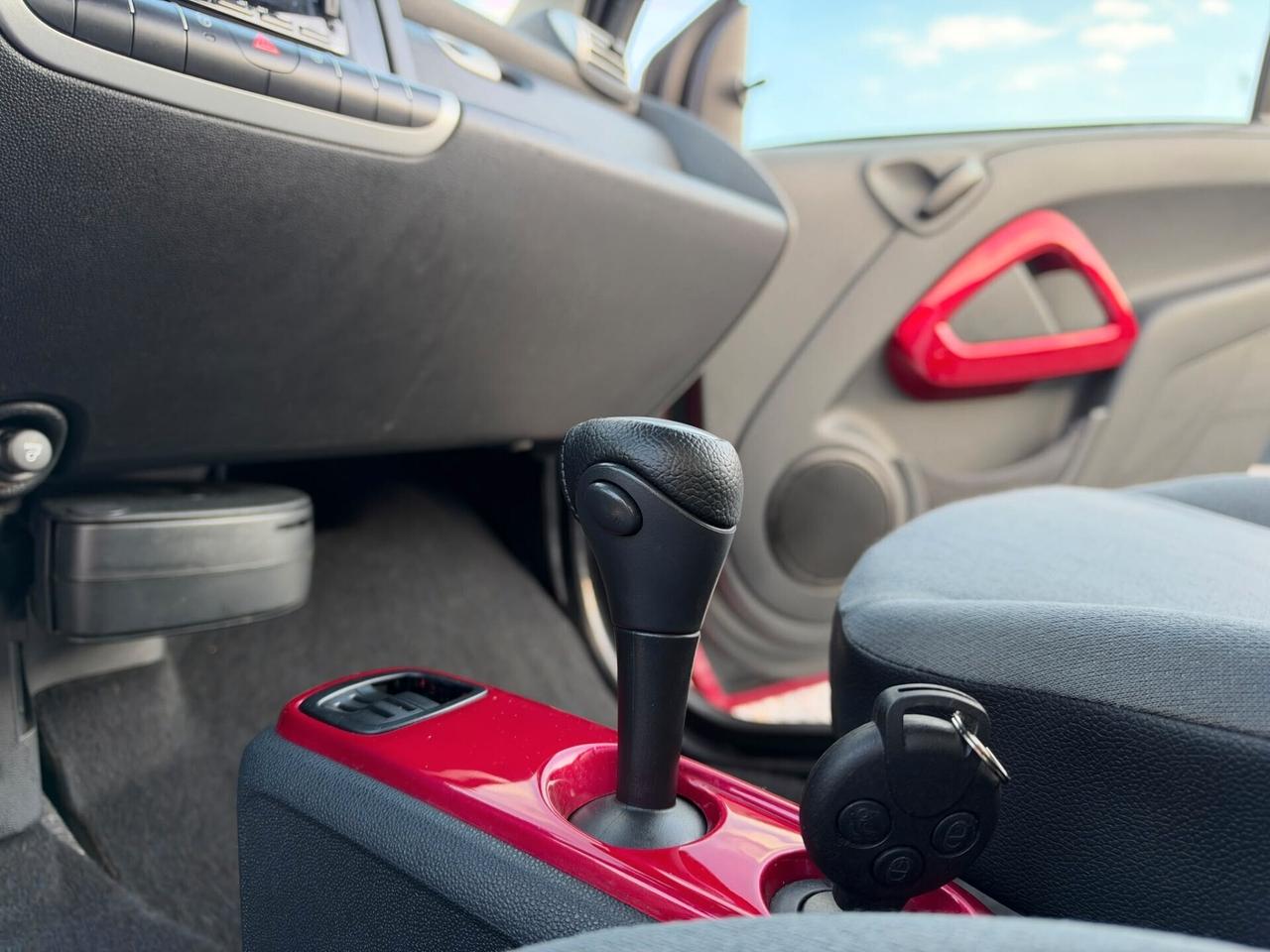 Smart ForTwo 1000 52 kW coupé OK NEOPATENTATI