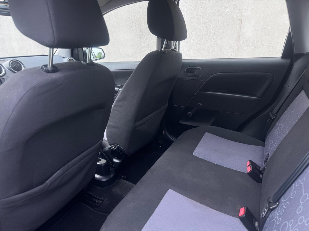 Ford Fiesta 1.2 B 5p. Ghia UNIPRO OK NEOP