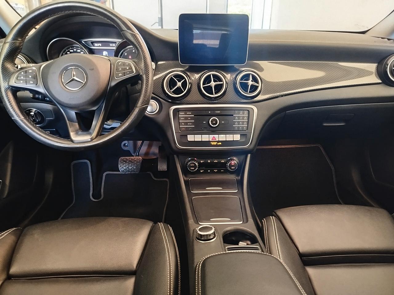 Mercedes-benz GLA 200 d Automatic 4Matic Premium Amg