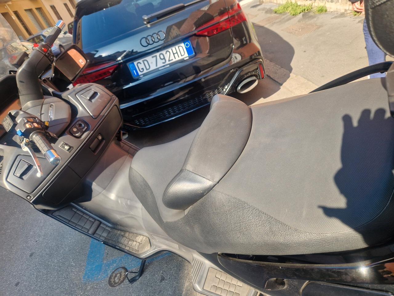 Suzuki Burgman 650 Executive solo 32000km tutti tagliandi