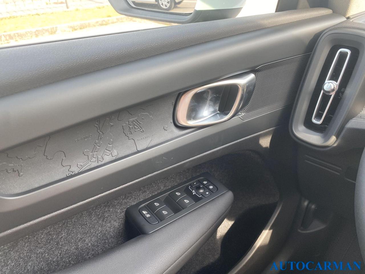 Volvo XC40 B3 (Benzina/Hybrid) Autom. Essential
