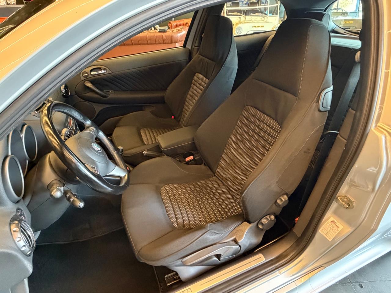 Alfa Romeo 147 3.2i V6 24V cat Selespeed 3 porte GTA