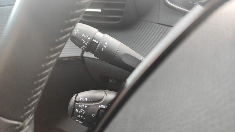 Peugeot 208 208 motore elettrico 136 CV 5 porte Active Pack