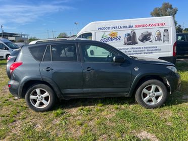 Toyota RAV 4 RAV4 2.2 D-4D 177 CV Sol Plus