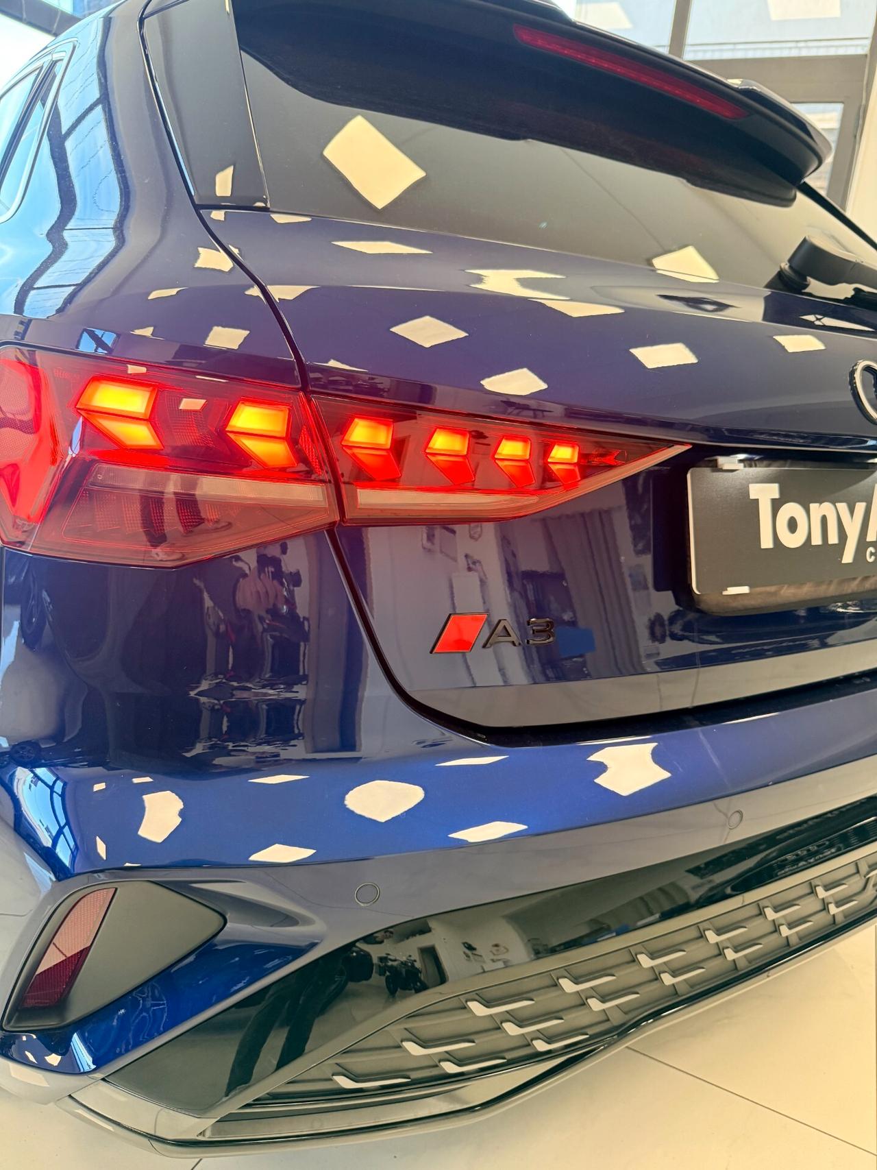 Audi A3 SPB 35 TDI S tronic line edition PACCHETTO LUCI SOFFUSE,APPLE CARPLAY,NAVI,TELECAMERA,FARO MATRIX