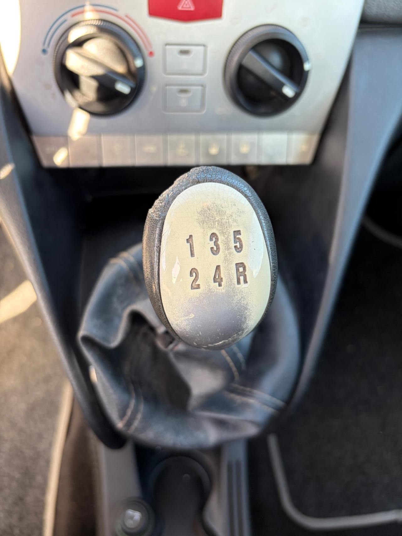 Lancia Ypsilon 1.2 Argento