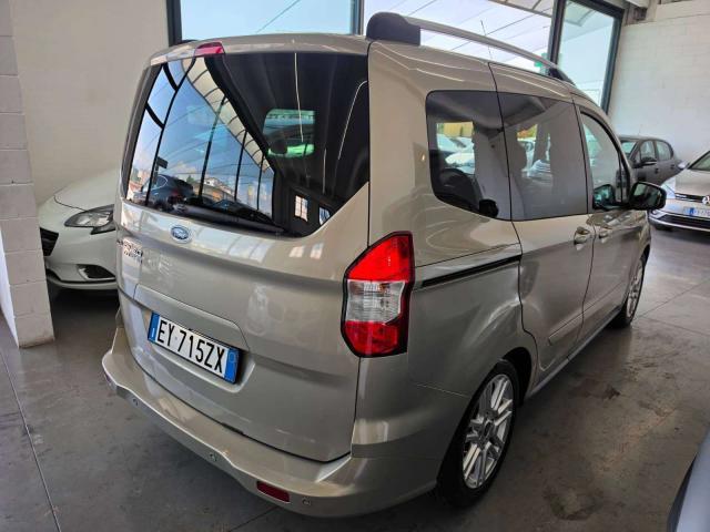 Ford Tourneo Courier 1.6 TDCI 95 CV TITANIUM