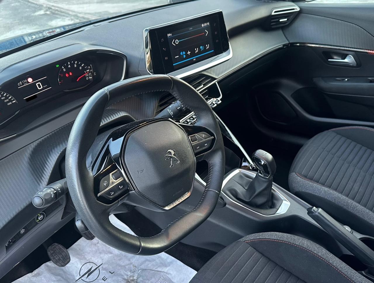 Peugeot 208 PureTech Allure 2022 garanzia 10 Anni