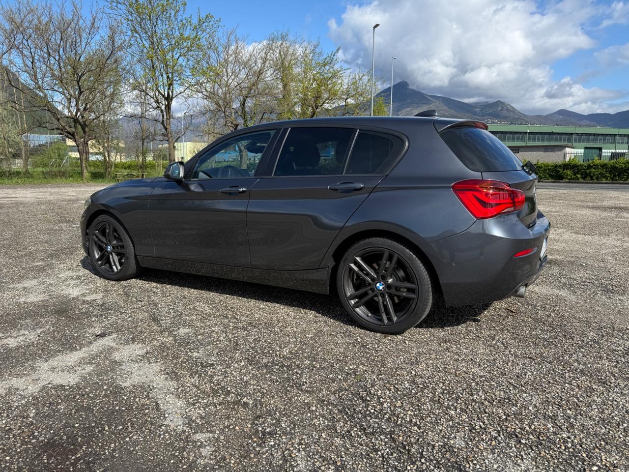 Bmw 118 118d 5p. Advantage