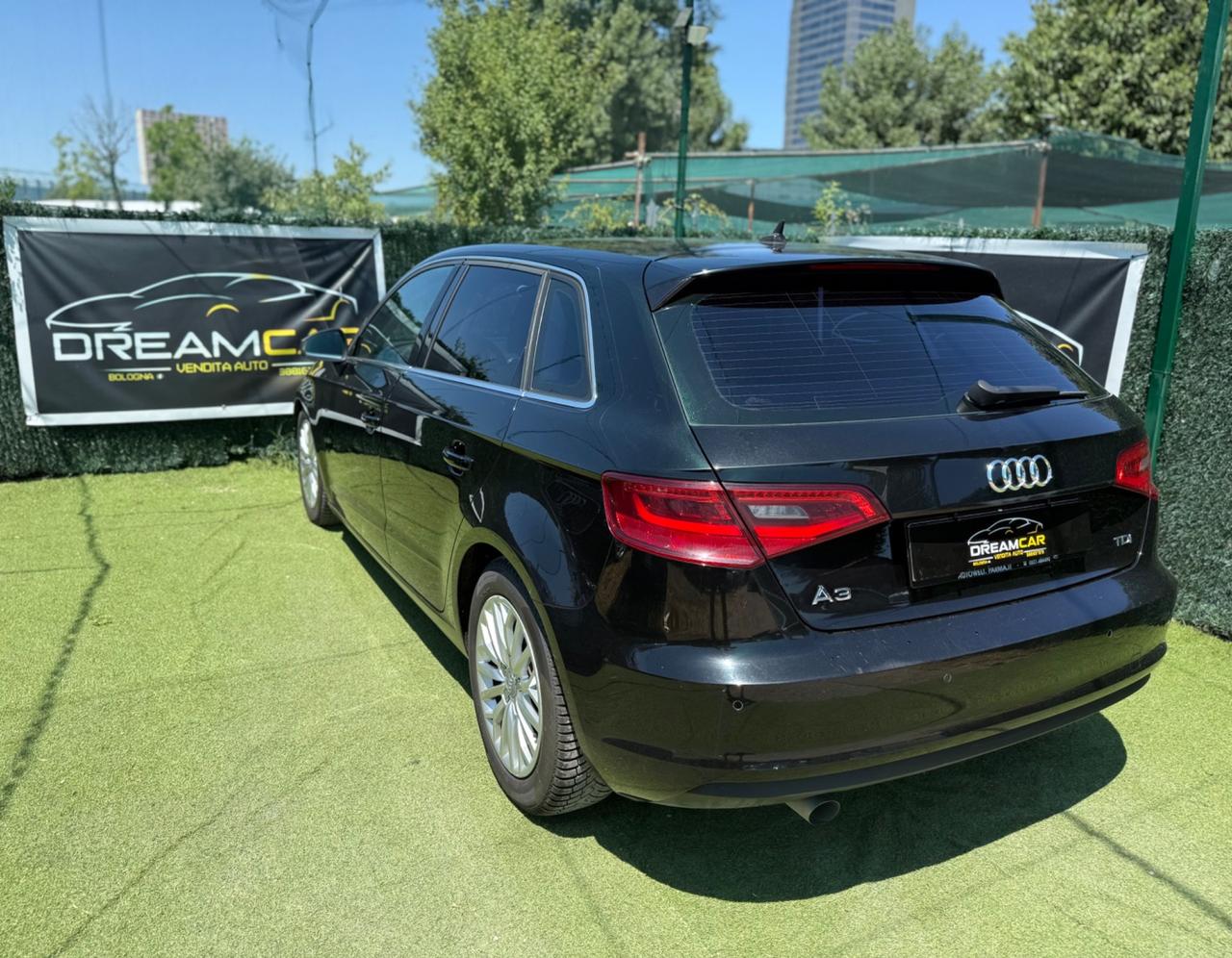 Audi A3 2014 1.6 TDI NEOPATENTATI FARI LED NAVI FULL