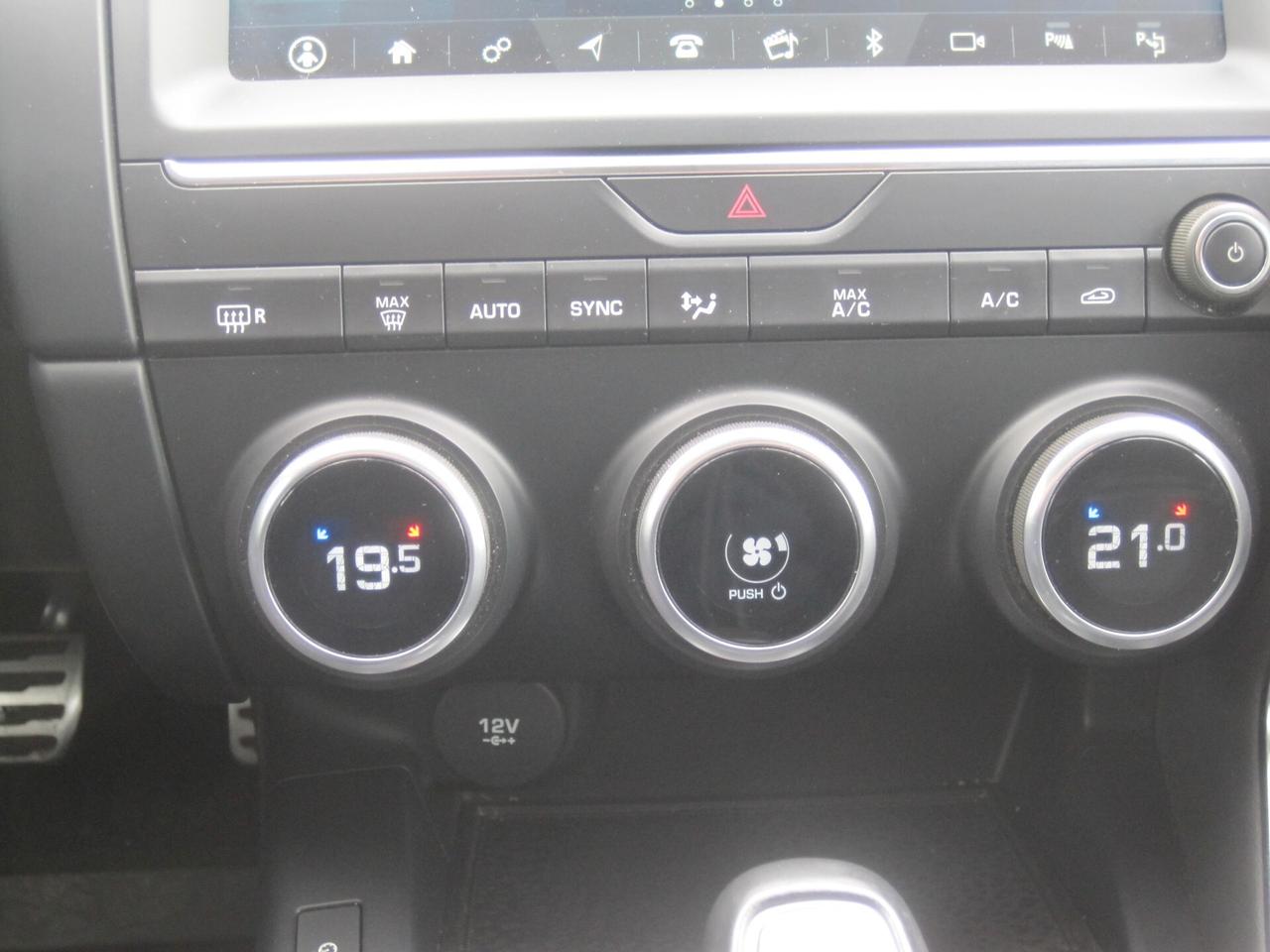 Jaguar E-Pace 2.0D 150 CV AWD aut. R-Dynamic HSE