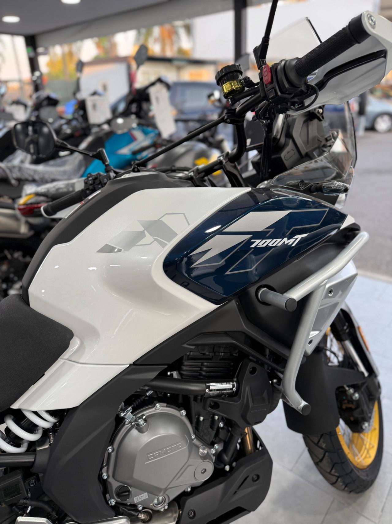 CF MOTO 700MT ADV NUOVA PRONTA CONSEGNA