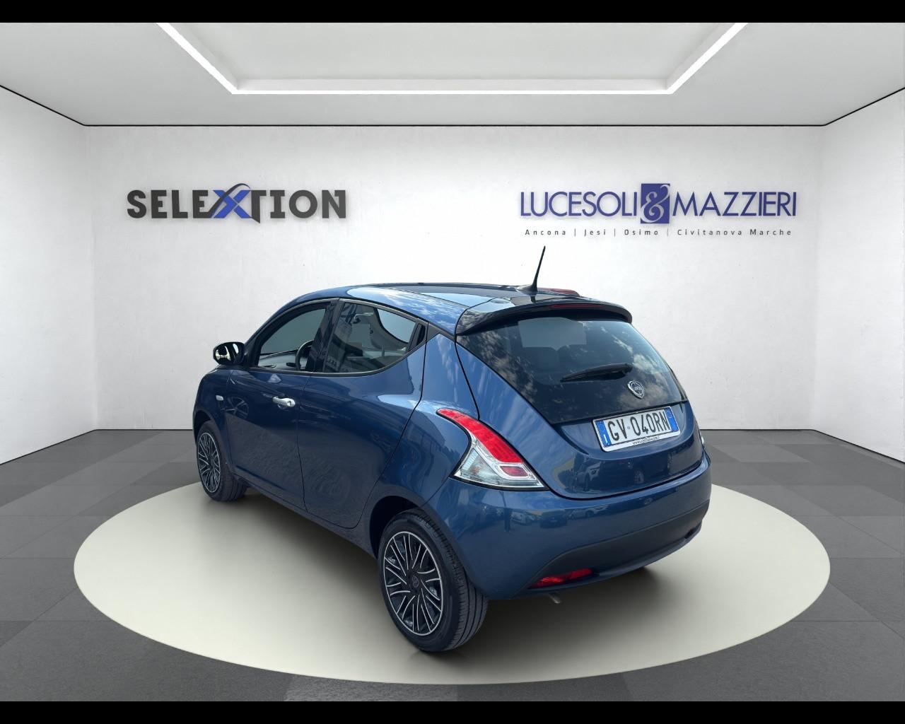 LANCIA Ypsilon 3ª serie - Ypsilon 1.0 FireFly 5 porte S&S Hybrid Oro