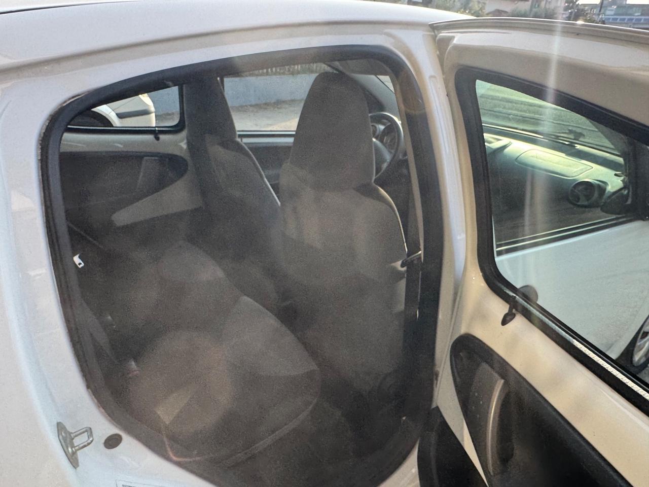 Peugeot 107 1.0 68CV 5p. Superga