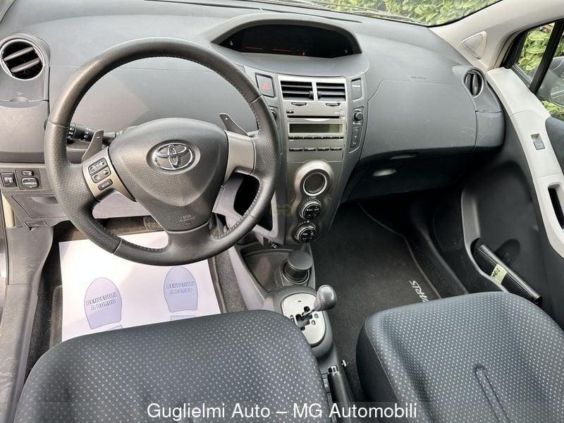Toyota Yaris Yaris 3p 1.3 dual S m-mt