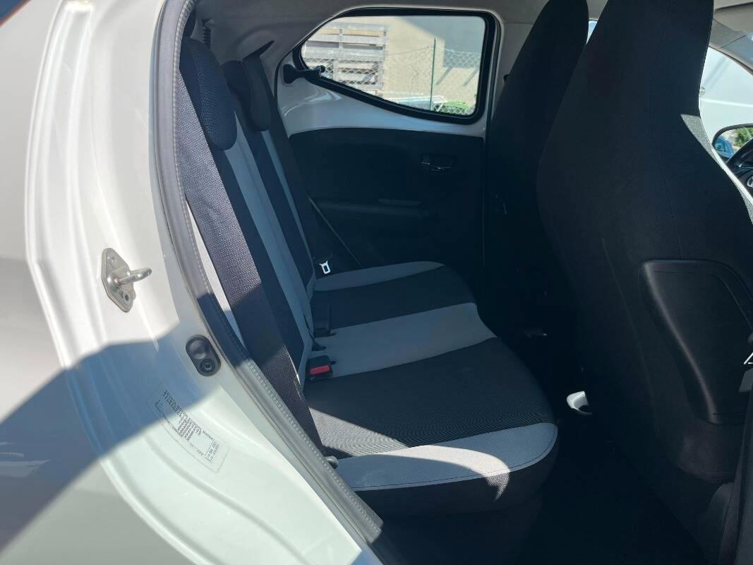 Toyota Aygo 1.0 x-pure 5p