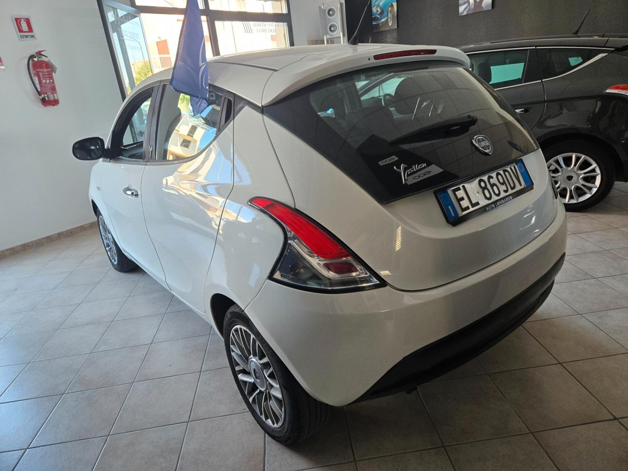 Lancia Ypsilon 1.2 69 CV 5 porte S&S Gold