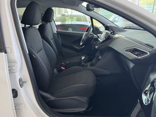 PEUGEOT 208 82cv 5 porte Signature OK NEOPATENTATI